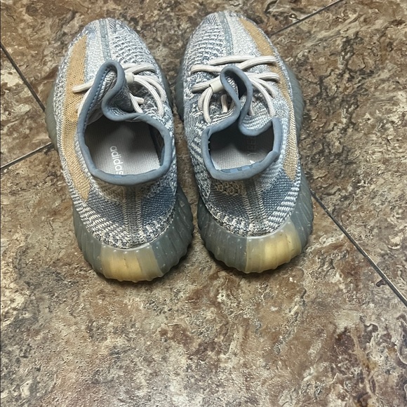 Adidas Yeezy Boost 350 V2 Box in Tan